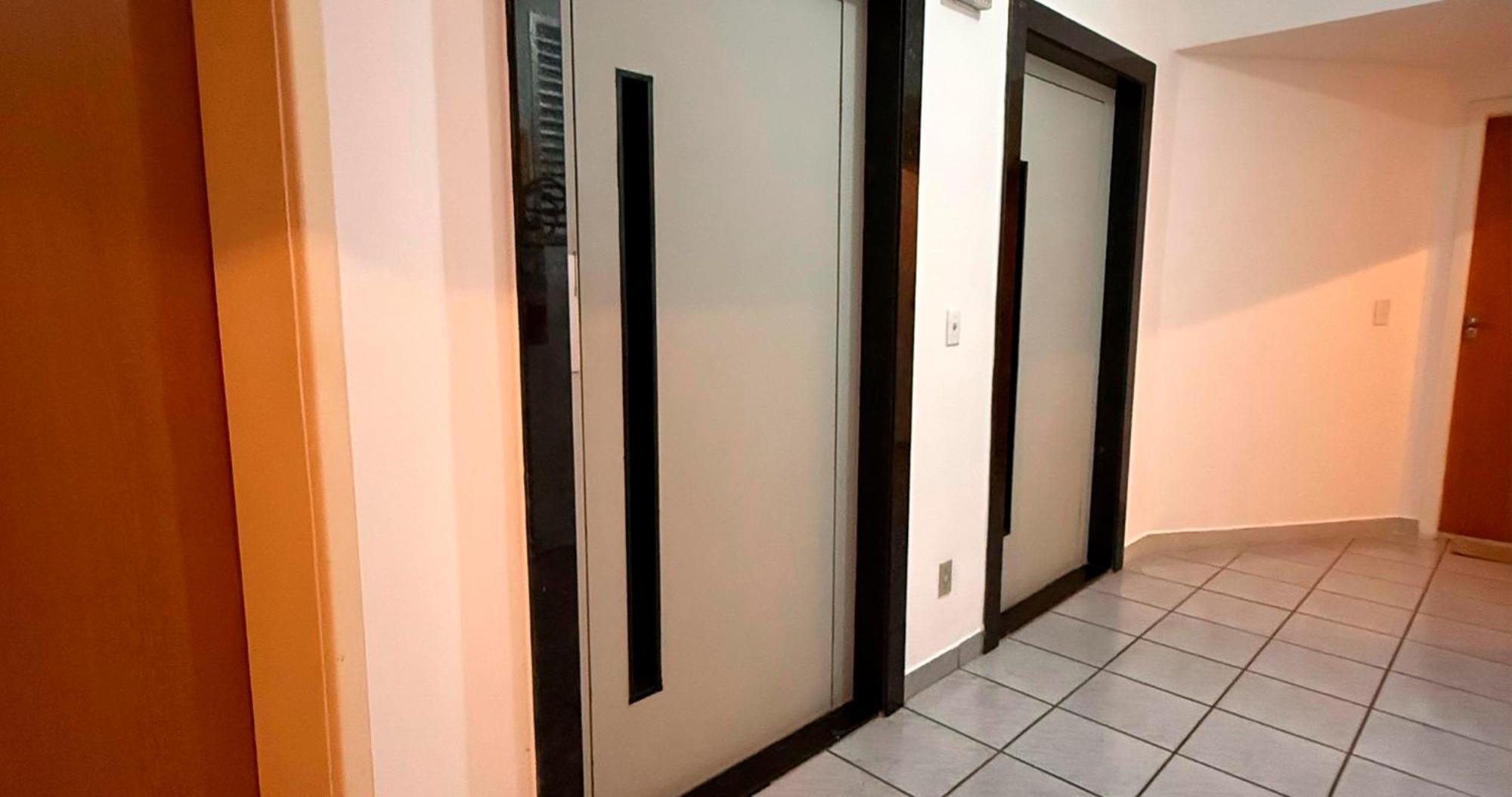 Apartamento Guarapari pé na areia com Wi-Fi e Garagem Exterior foto